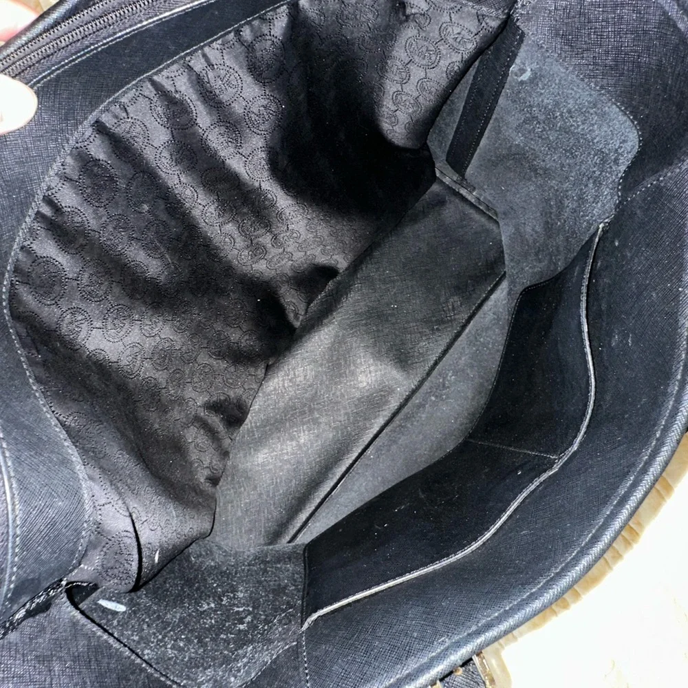 Michael Kors Elegant Black Tote